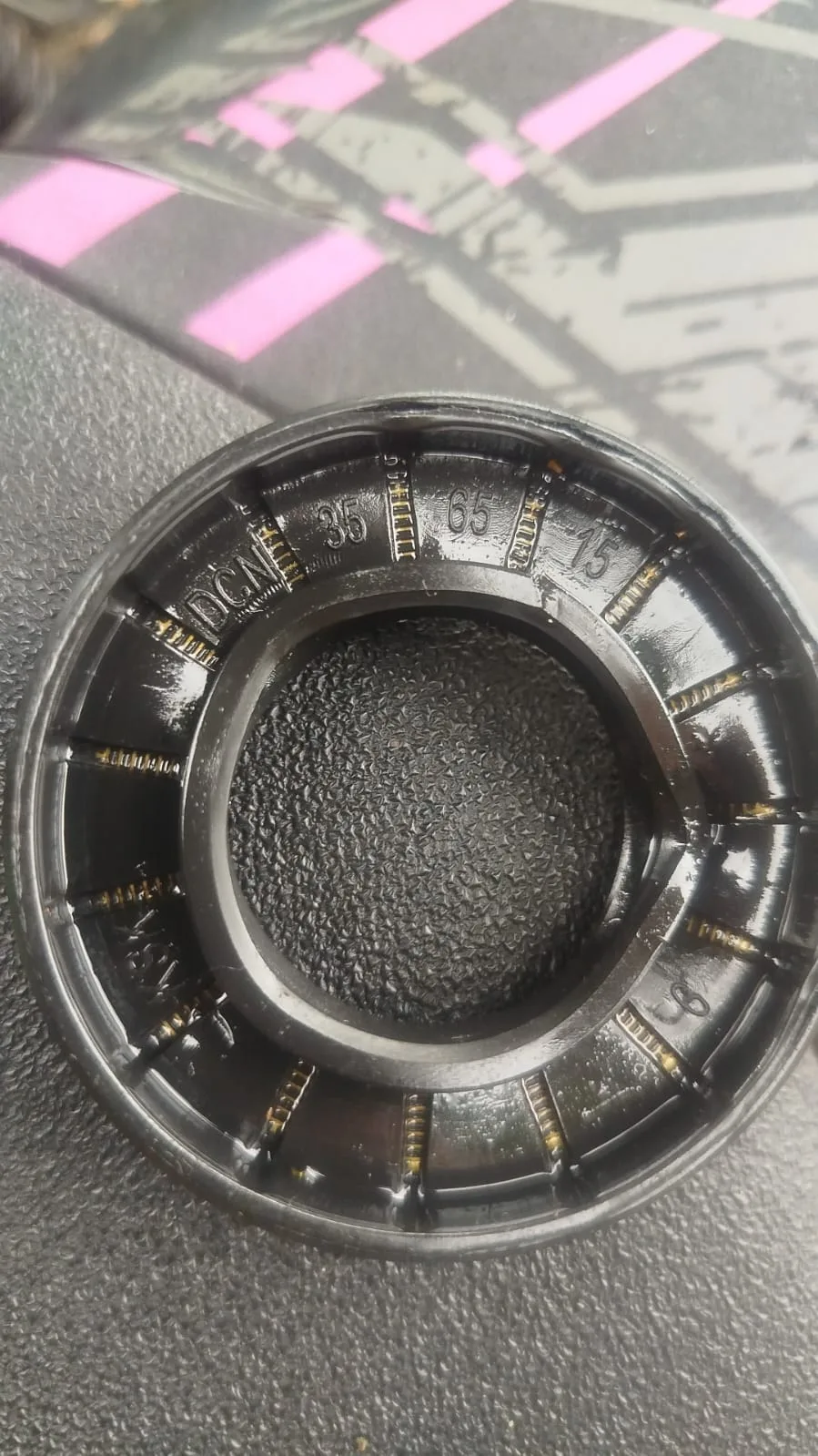 Retén real para bomba de engranajes SDLG HTP3-100, detalle de medida grabada 35-65-15 — foto de cliente