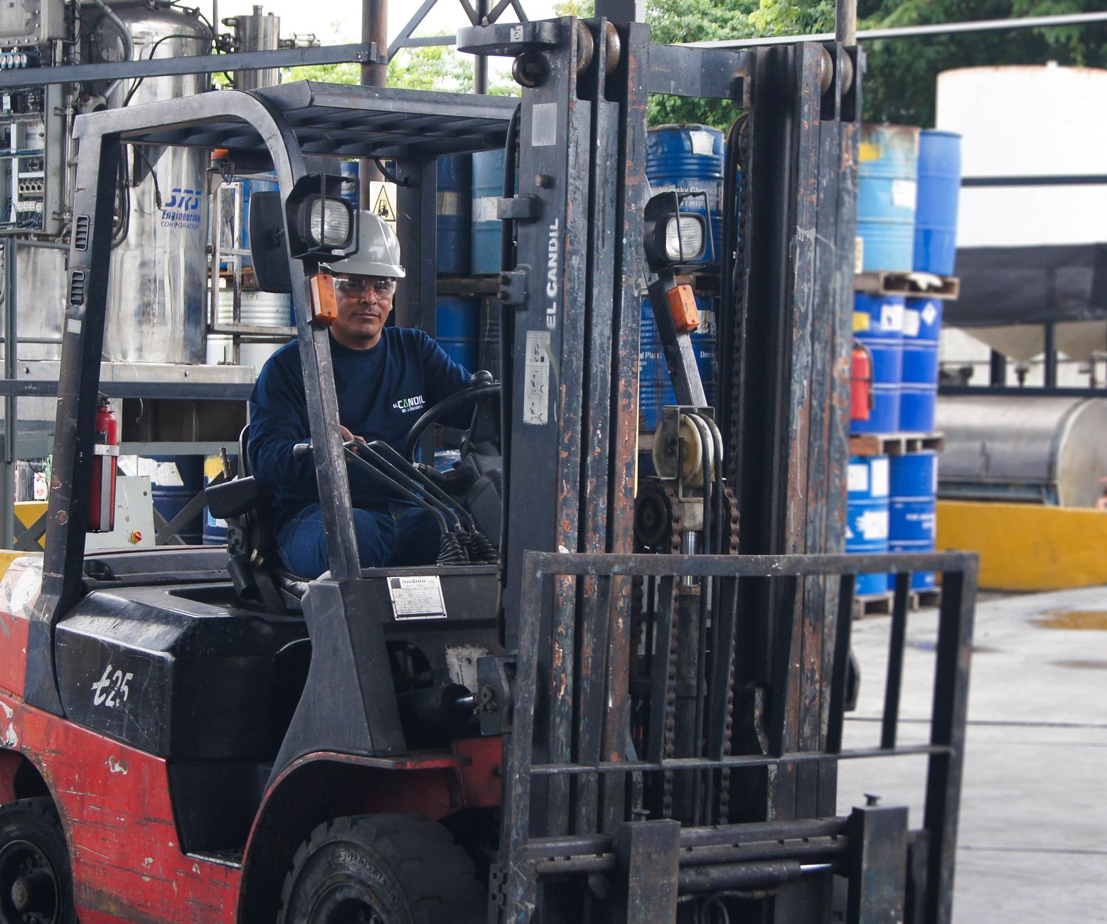 Por Qué Elegir Energiminas para Repuestos Lonking y Maquinaria China en Colombia